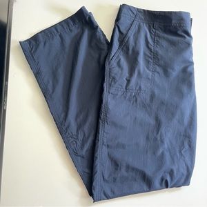 Columbia Women's PFG Aruba Roll Up Fishing Pants Navy Blue, size 10